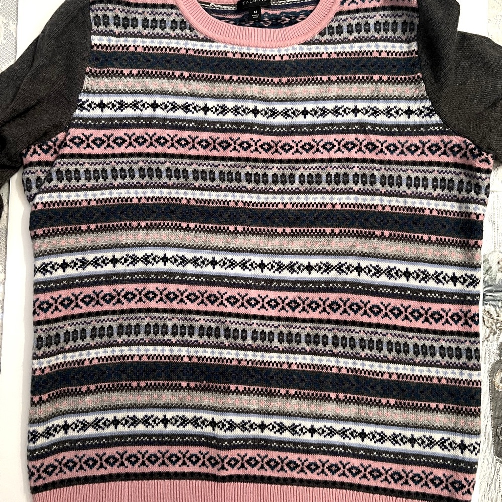 Sweater - Picture 4 of 6